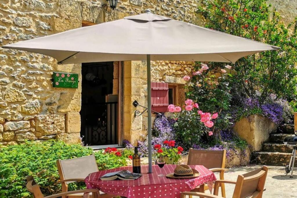 La Forge, Le Banquet Aux Eyzies Villa Les Eyzies Buitenkant foto